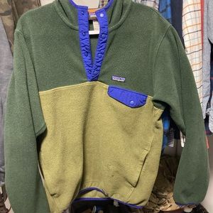 Patagonia Men’s 1/4 button Synchilla pullover.